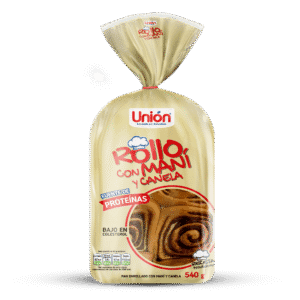 rollo con maní y canela